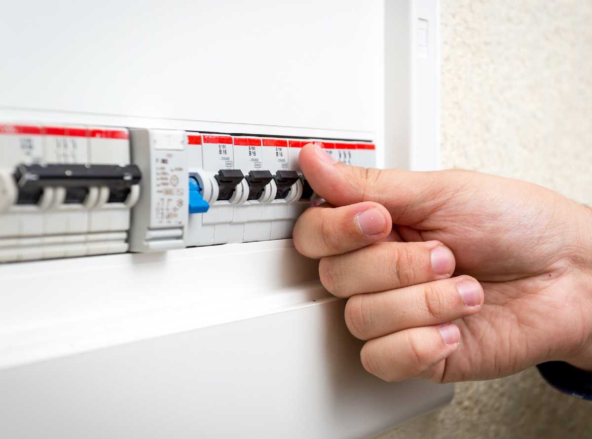 Electrical maintenance and installation in Dundee and Angus